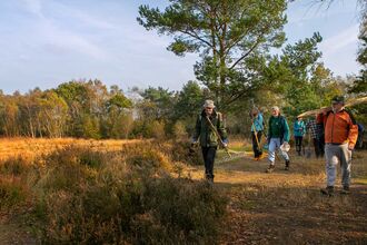 Volunteers heading on to site